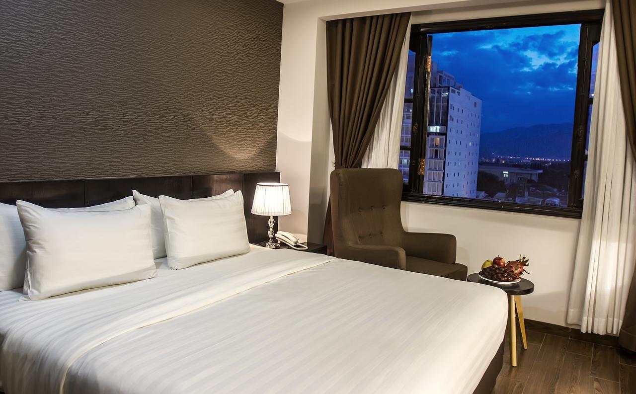 Golden Hotel Нячанг Екстер'єр фото